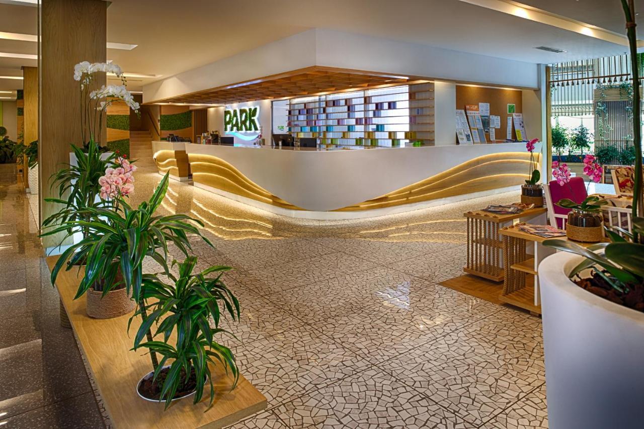Carine Hotel Park Bijela Exterior photo