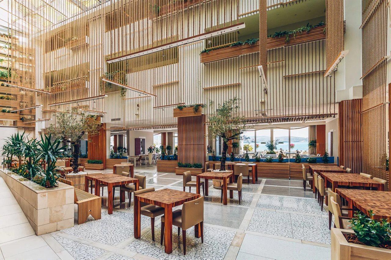 Carine Hotel Park Bijela Exterior photo